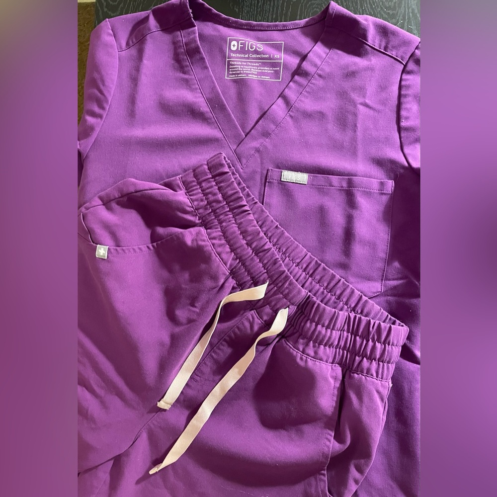 Figs scrubs